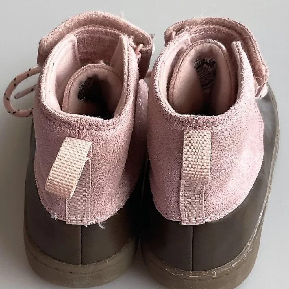 PINK FROST DUCK BOOTS GUC
